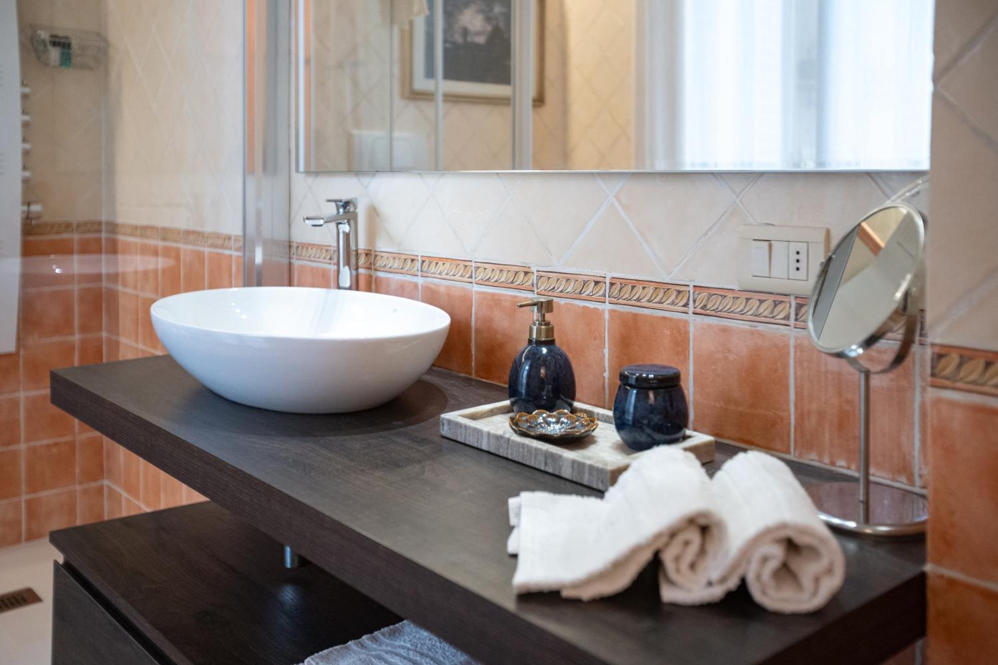 פירנצה Indipendent Studio Apartment With Terrace - Parking מראה חיצוני תמונה