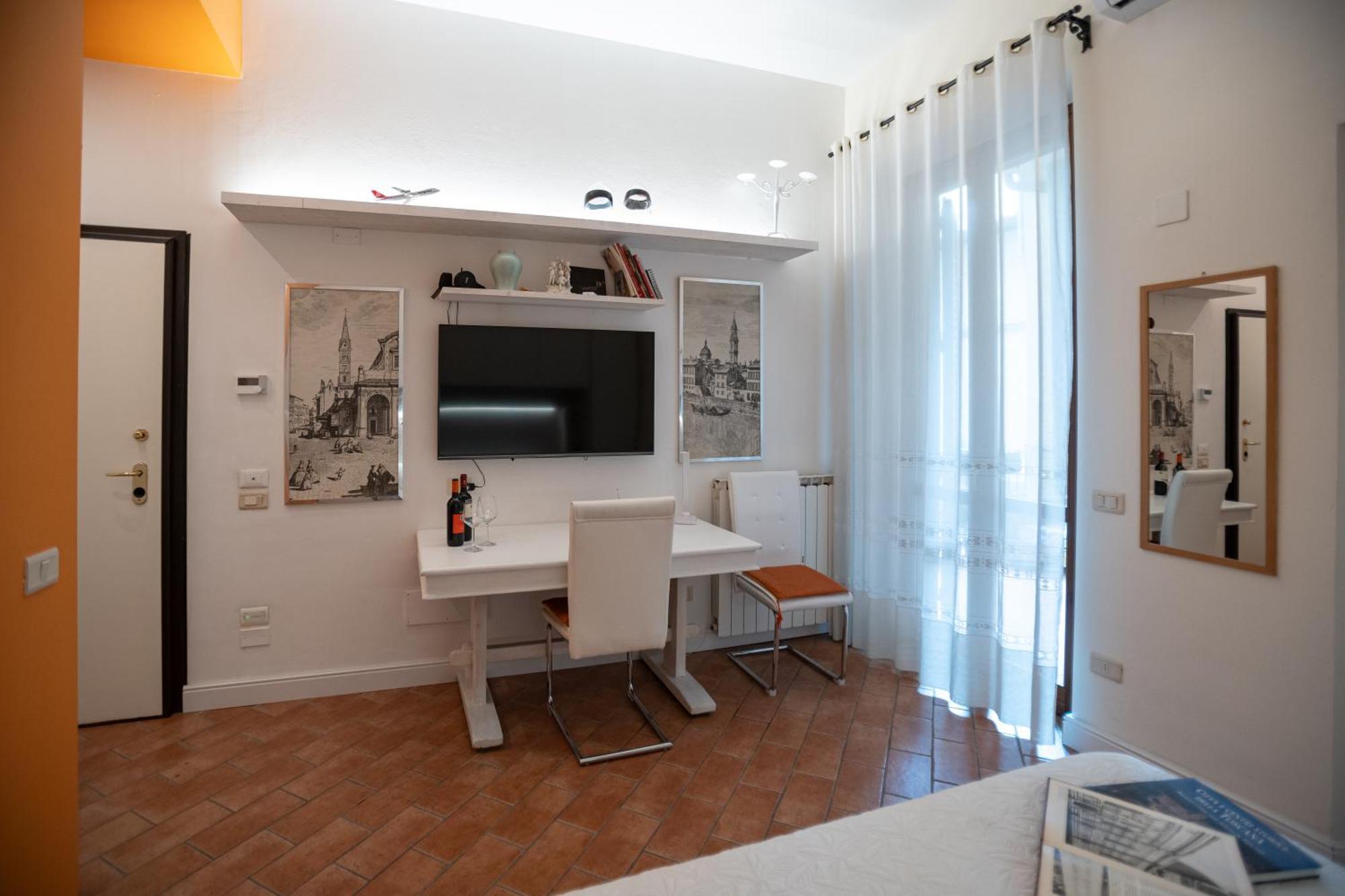 פירנצה Indipendent Studio Apartment With Terrace - Parking מראה חיצוני תמונה